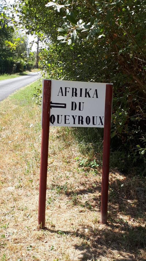 Maison D'Hotes Afrika Du Queyroux Ginestet Exterior foto